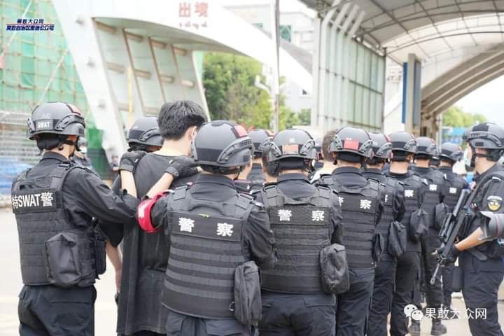 မြန်မာနိုင်ငံသားများအား တရုတ်ရဲများကဖမ်းဆီးခွင့်ရှိနေပြီလားဆိုသော သံသယဖြစ်ပေါ်လာစေသည့် ကိုးကန့်ကိုယ်ပိုင်အုပ်ချုပ်ခွင့်ရဒေသတွင်းက ကျားဖြန့်လုပ်ငန်းလုပ်ကိုင်သူများ ဖမ်းဆီးခံရမှု