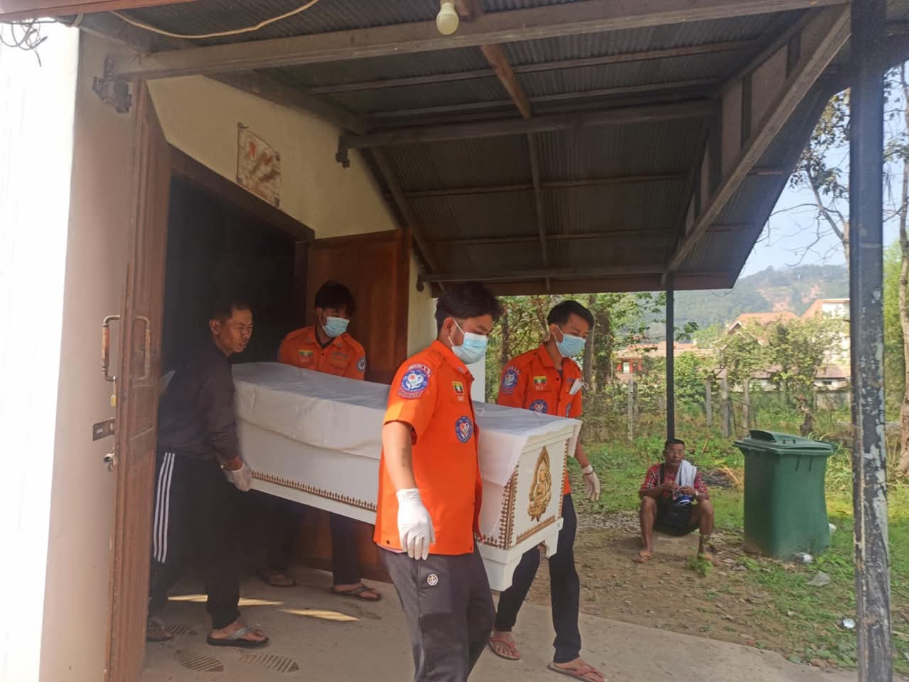 တာချီလိတ်မြို့ ပုန်းထွန်းရပ်ကွက်မှ အသက်(၂၀)ကျော် အမျိုးသားတစ်ဦး ဓါးဒဏ်ရာများနဲ့သေဆုံး