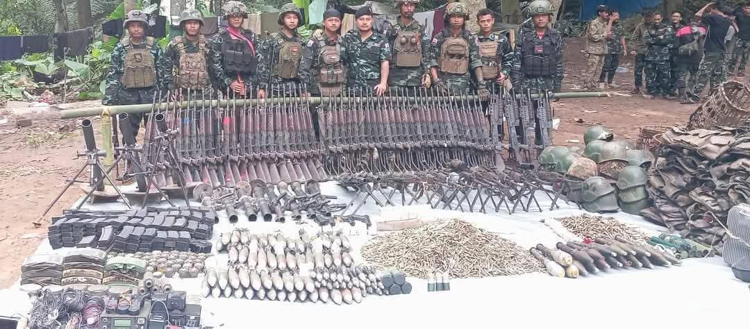 ကော့ကရိတ်မြို့နယ်ရှိ စစ်ကောင်စီရဲ့ ဘလယ်ဒိုတပ်စခန်းကို တော်လှန်ရေးပူးပေါင်းတပ်တွေက တိုက်ခိုက်သိမ်းပိုက်နိုင်ခဲ့ပြီး စစ်ကောင်စီတပ်ဖွဲ့ဝင် ၃၀ ဦးခန့် လက်နက်ချအညံ့ခံ၊ အရာရှိနဲ့စစ်သည်အချို့ ထိုင်းဘက်သို့ ထွက်ပြေး