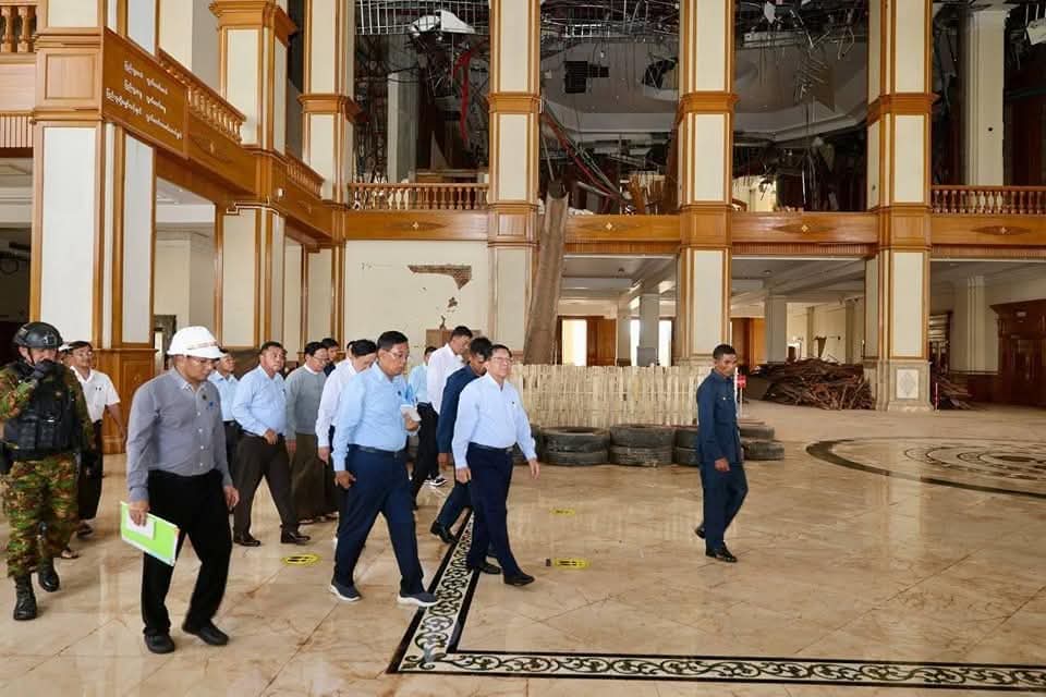 ငလျင်ကြောင့်ပျက်စီးသွားတဲ့ လွှတ်တော်အဆောက်အဦများကို ဖြစ်နိုင်သမျှ အမြန်ဆုံး ပြန်လည်တည်ဆောက်ရန်နဲ့ သတ်မှတ်ကာလအတွင်း ပြီးစီးအောင် ဆောင်ရွက်ရန် စစ်ကောင်စီဥက္ကဋ္ဌ မင်းအောင်လှိုင် ညွှန်ကြား