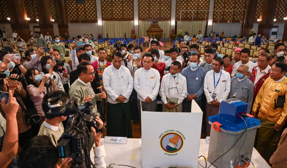 လွှတ်တော်သုံးရပ်အတွက် ရွေးကောက်ပွဲ မကျင်းပတဲ့ မဲဆန္ဒနယ် ၁၂၁ နယ်မှာ သျှမ်းပြည်နယ်က ၁၇ မြို့နယ်ပါဝင်