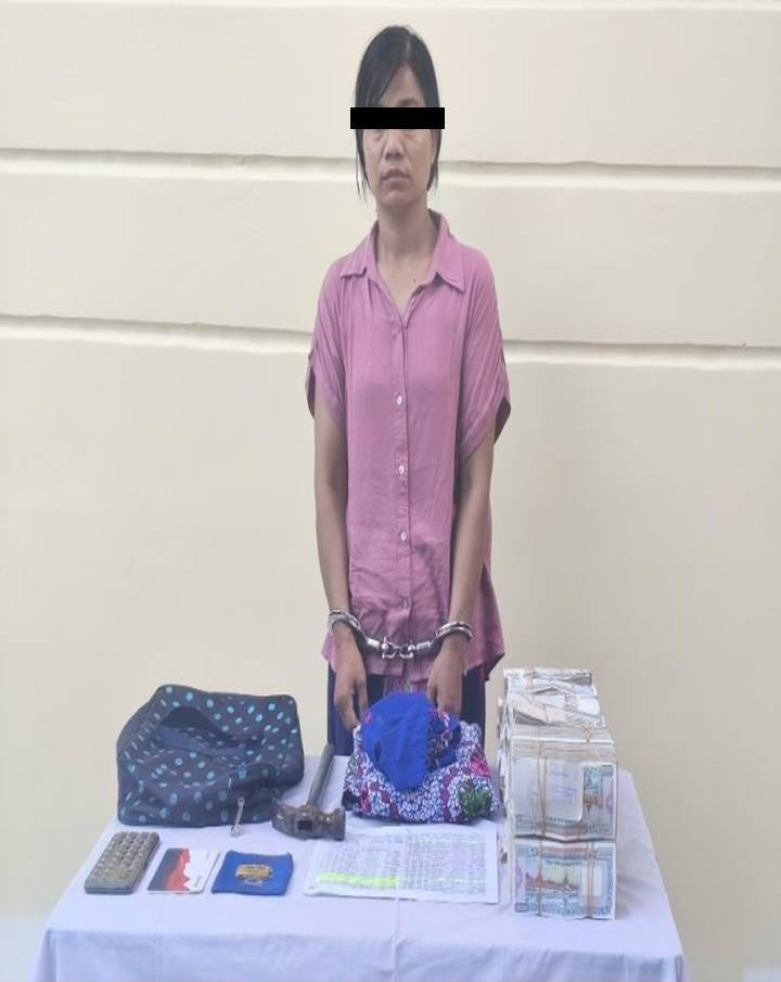 မန္တလေးမှာ ငွေကြေးအခက်အခဲကြောင့် အဒေါ်ဖြစ်သူနဲ့ တူမဖြစ်သူကို တူနဲ့ထုသတ်ပြီး ရွှေ ၁၀ ကျပ်သားနဲ့ ငွေကျပ်သိန်း ၁၀၀ ယူဆောင်သွားတဲ့ အလယ်တန်းပြဆရာမကို ဖမ်းဆီးရမိ