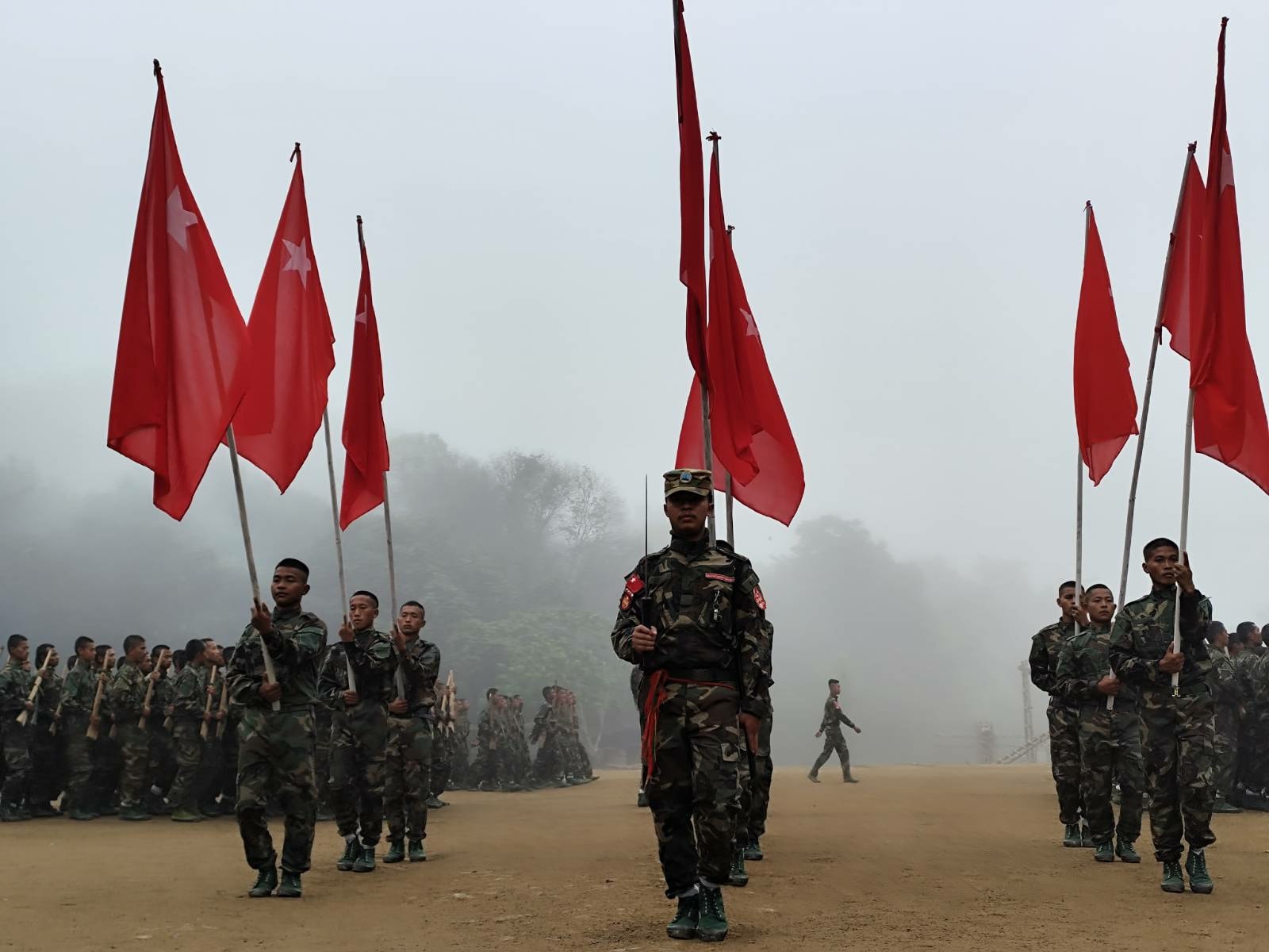 လက်ရှိ မိုးကုတ်မြို့ရဲ့ စစ်ရေးအကြပ်အတည်းနဲ့ ကြုံတွေ့နေရချိန်မှာ စစ်ကော်မရှင် ကို ပြန်လည်တွန်းလှန်ဖို့ တော်လှန်ရေးတပ်ဖွဲ့ဝင်ဟောင်းများ ပြန်လည်ခေါ်ယူနေ