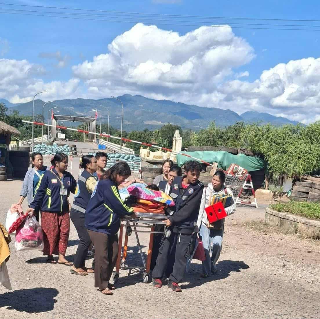 သီပေါတံတား ယာဥ်ဖြတ်သန်းခွင့်မပြုသေး