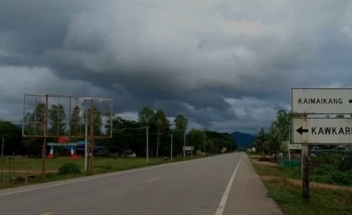 မြဝတီအာရှလမ်းမကြီး ဧပြီ ၂ ရက်နေ့မှာ ပြန်လည်ဖွင့်လှစ်သွားမည် အမှတ်(၂) ချစ်ကြည်ရေးတံတားကိုတော့ ဆက်လက်ပိတ်ထားဆဲ